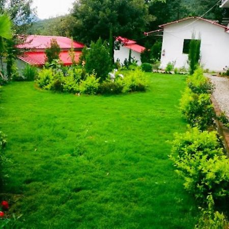 The Village Retreat Resort , Guptkashi Gupta Kāshi Buitenkant foto