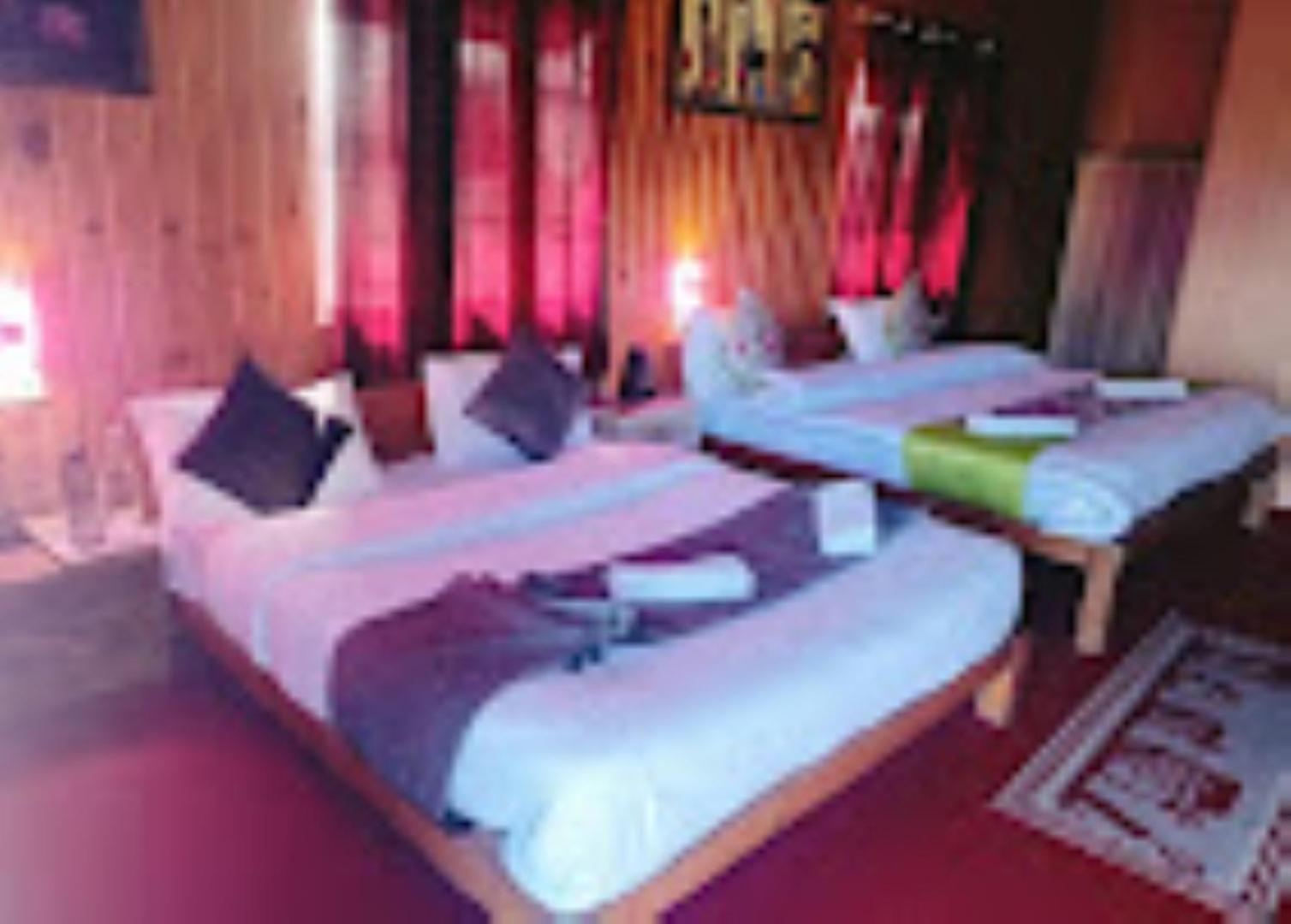 The Village Retreat Resort , Guptkashi Gupta Kāshi Buitenkant foto