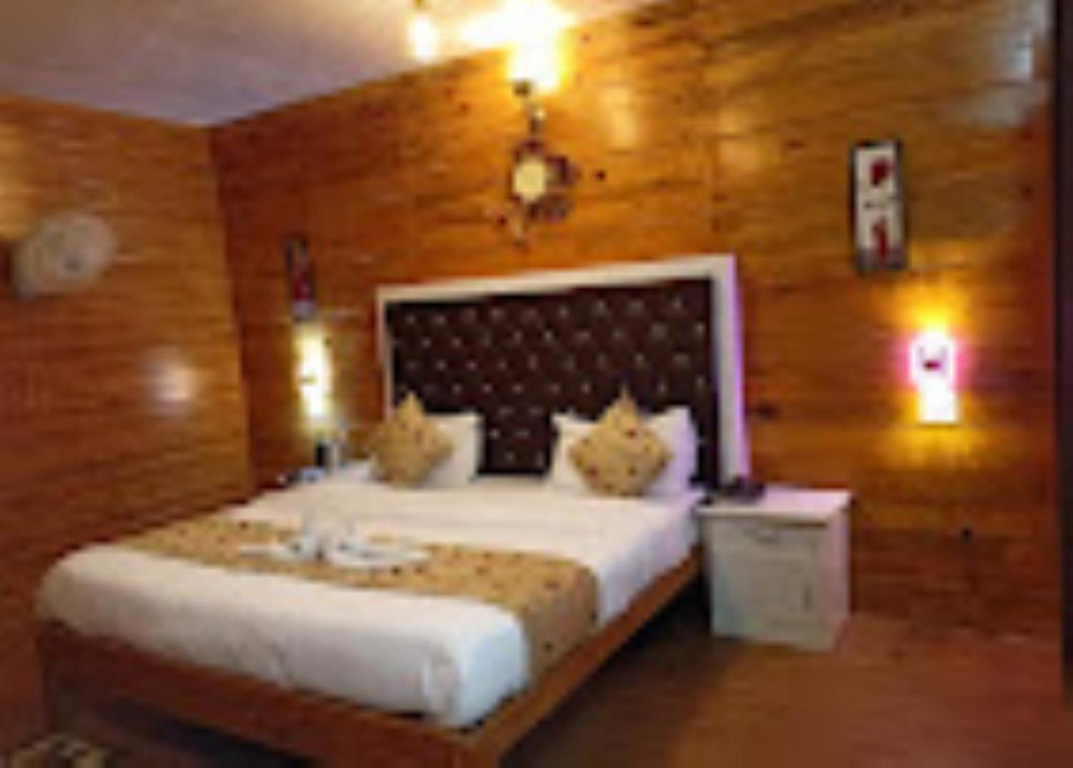 The Village Retreat Resort , Guptkashi Gupta Kāshi Buitenkant foto