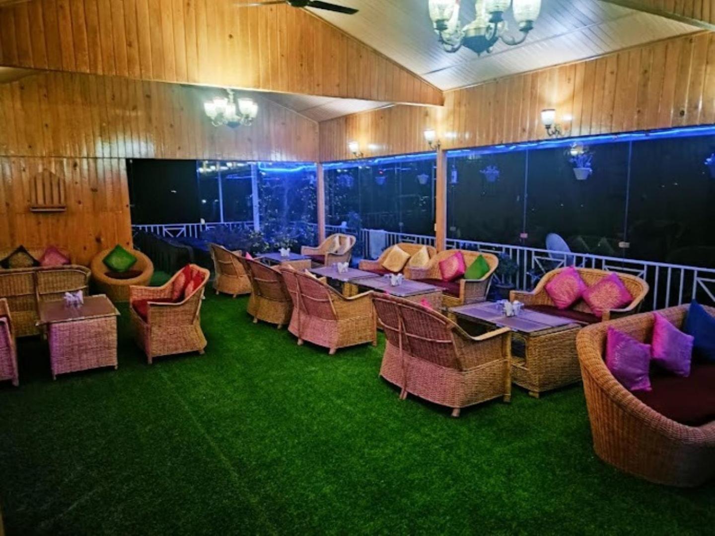 The Village Retreat Resort , Guptkashi Gupta Kāshi Buitenkant foto