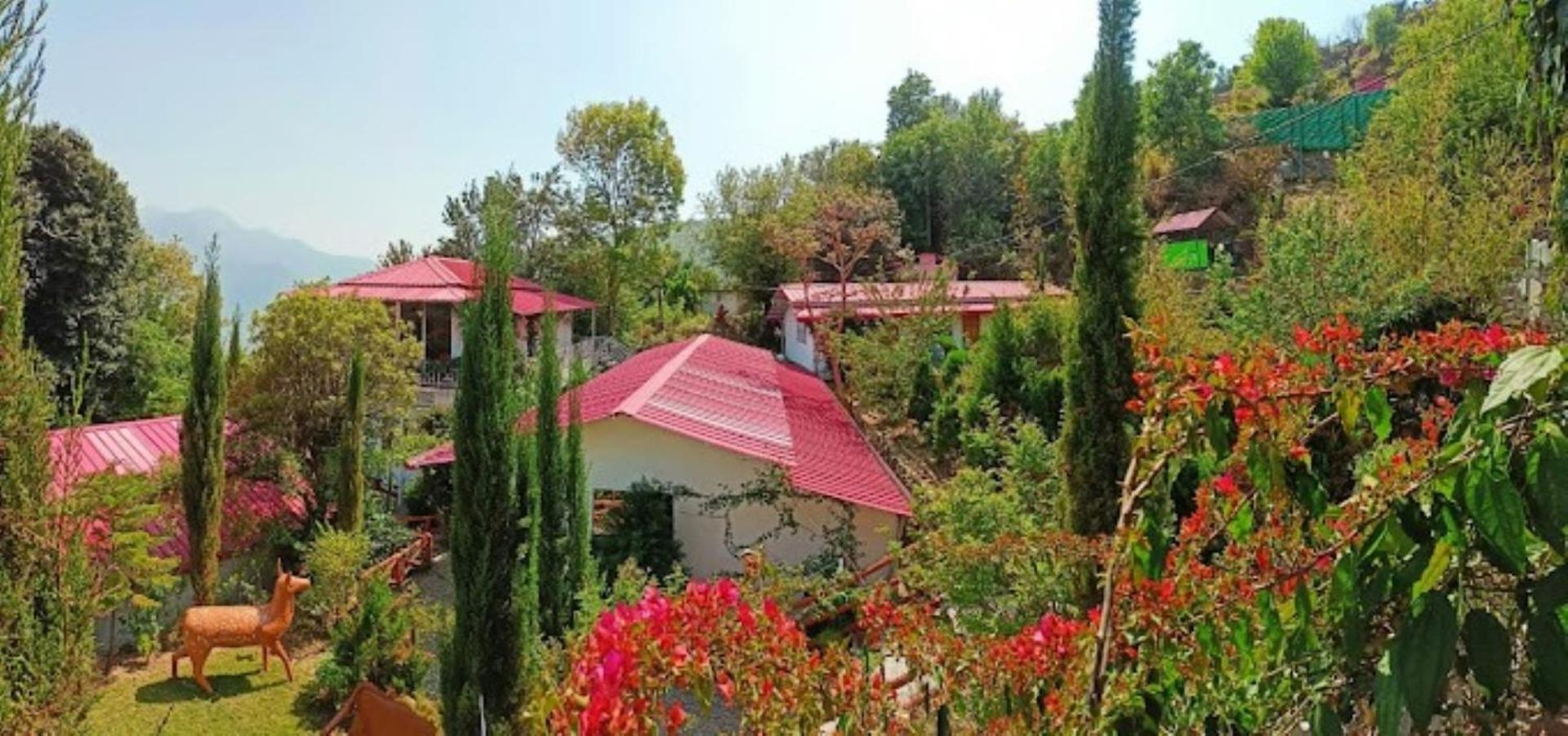 The Village Retreat Resort , Guptkashi Gupta Kāshi Buitenkant foto